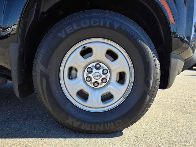 Used 2022 Nissan Frontier S w/ Technology Package RWD image 9