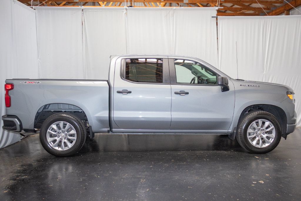 Used 2025 Chevrolet Silverado 1500 Custom AWD/4WD image 4