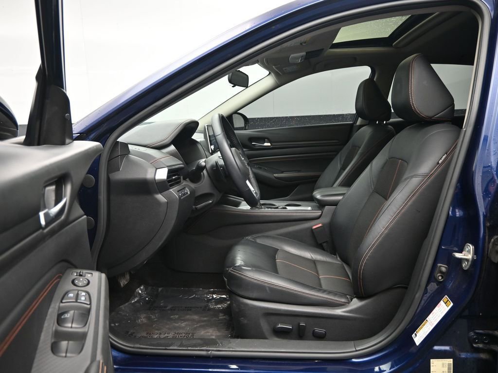 Used 2021 Nissan Altima 2.5 SR w/ SR Premium Package AWD/4WD image 21