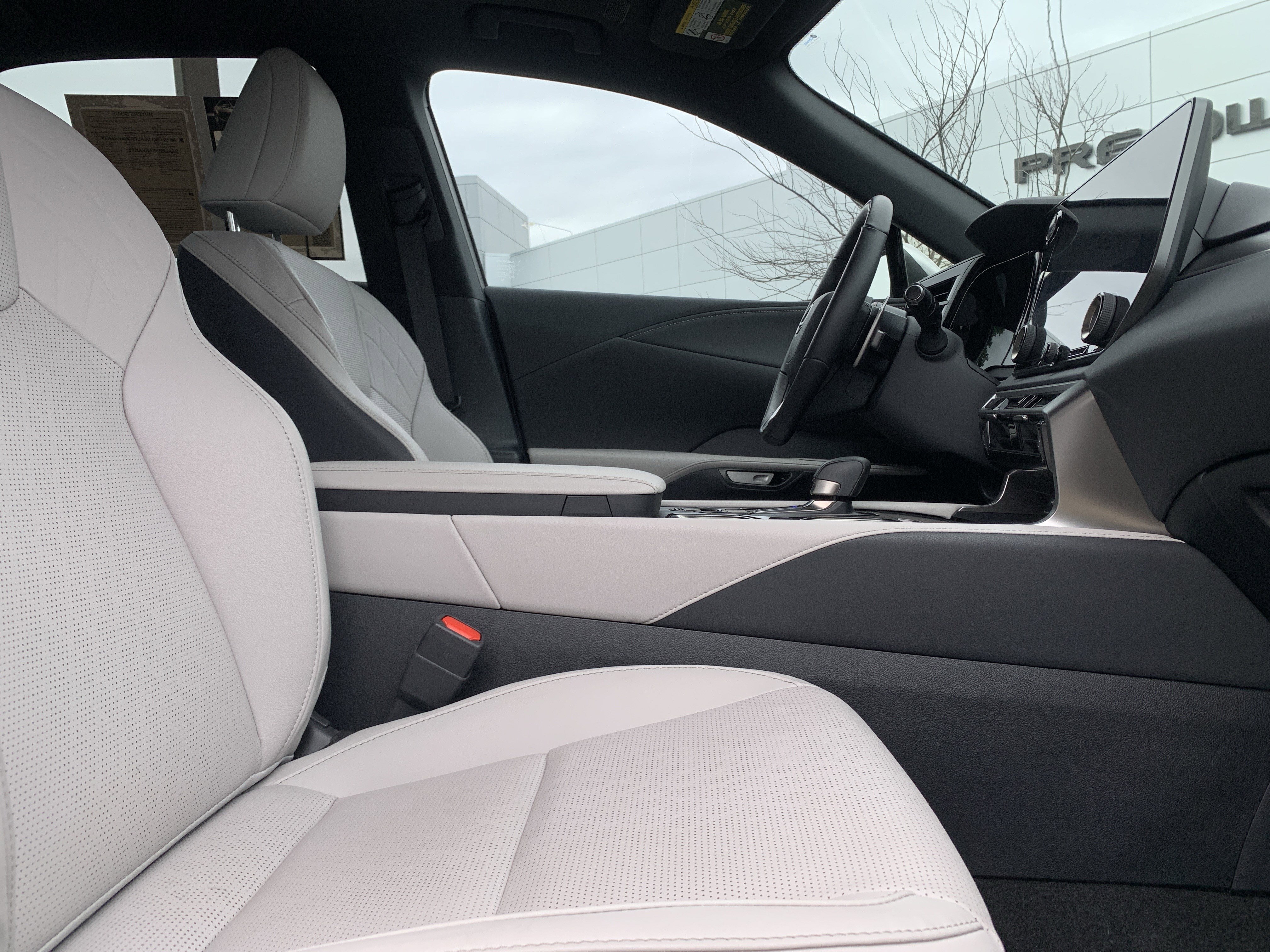 Certified 2025 Lexus RX 350 Premium Plus w/ Accessory Package (Z1) FWD image 35