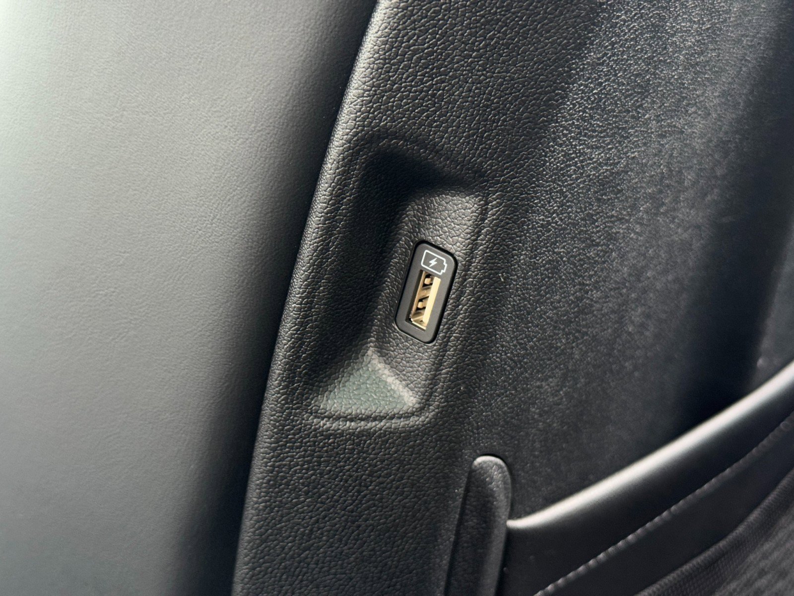 Used 2022 Kia Sorento SX w/ Panoramic Sunroof Package image 34