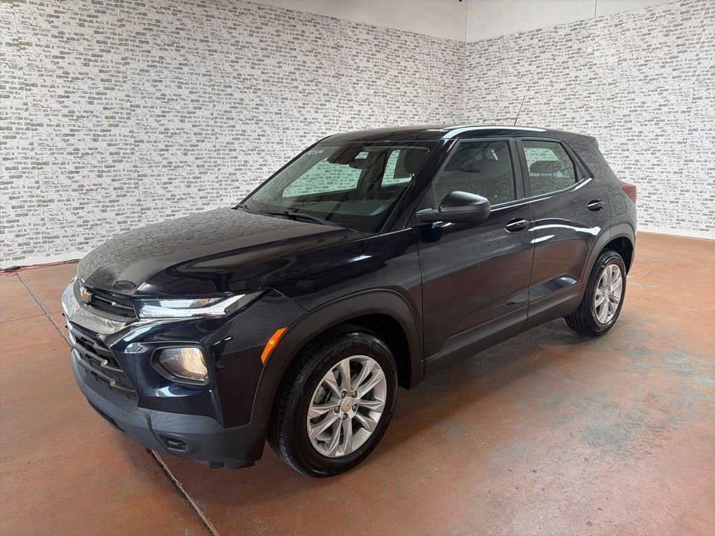 Used 2021 Chevrolet TrailBlazer LS FWD image 3
