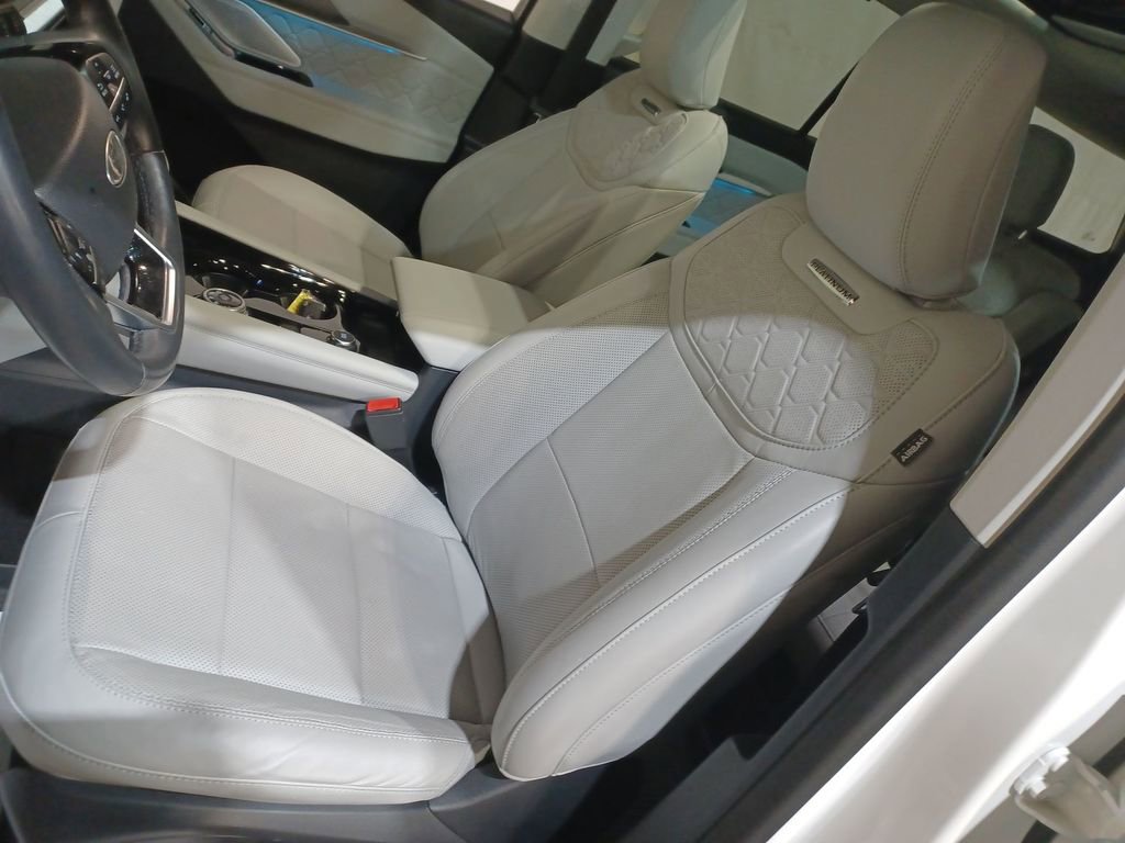 Used 2025 Ford Explorer Platinum w/ Ultimate Package AWD/4WD image 13