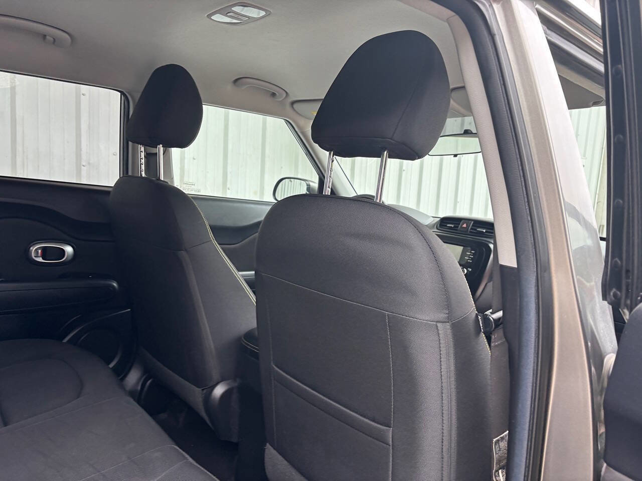 Used 2016 Kia Soul + image 16