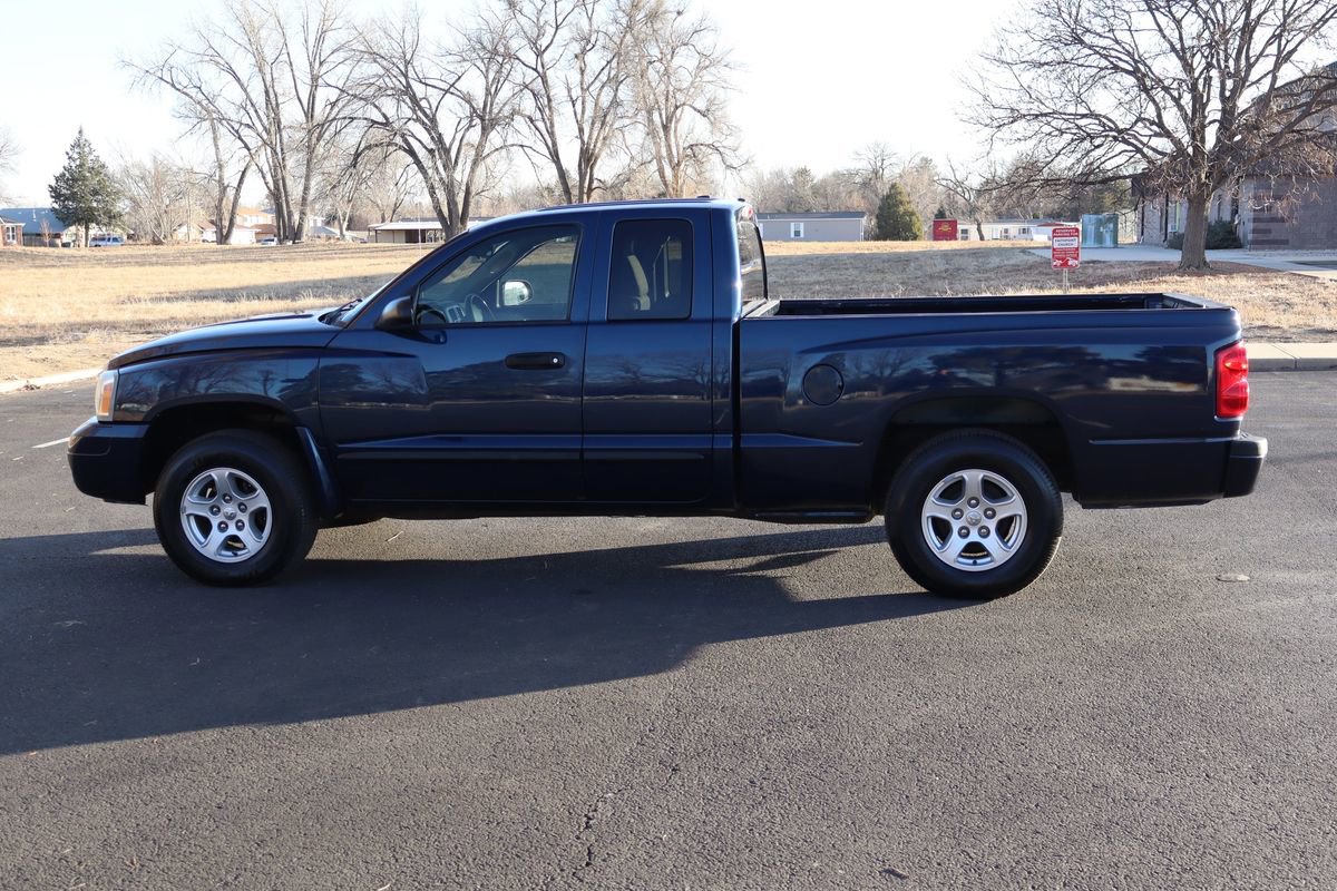 Used 2007 Dodge Dakota SLT image 9