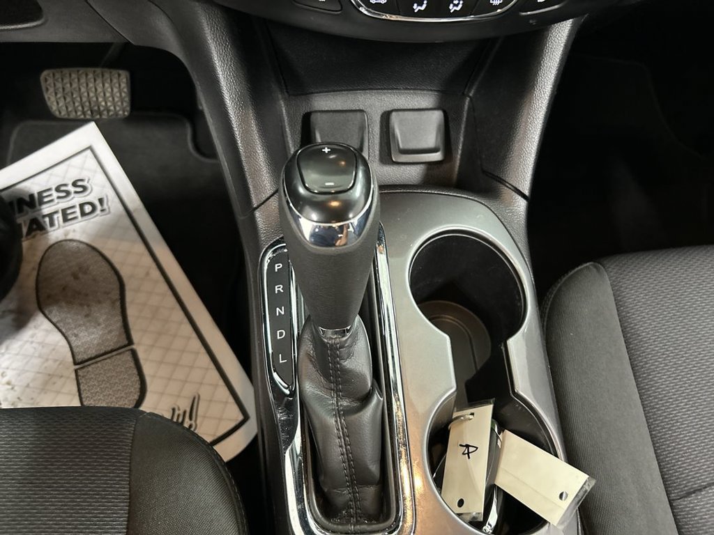 Used 2018 Chevrolet Cruze LT w/ Convenience Package FWD image 17