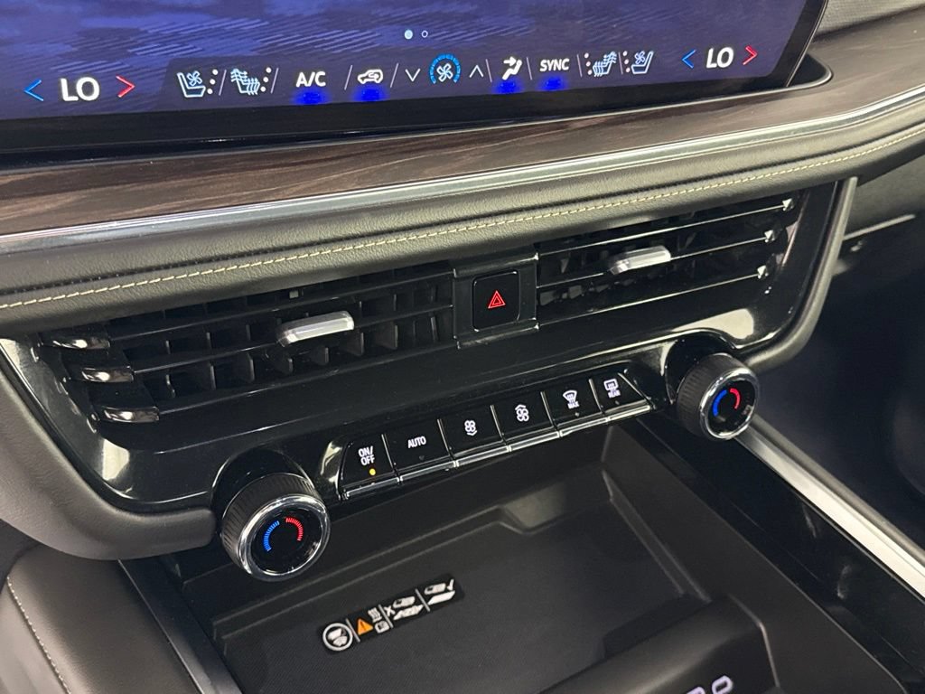 Certified 2025 Chevrolet Suburban Premier AWD/4WD image 20