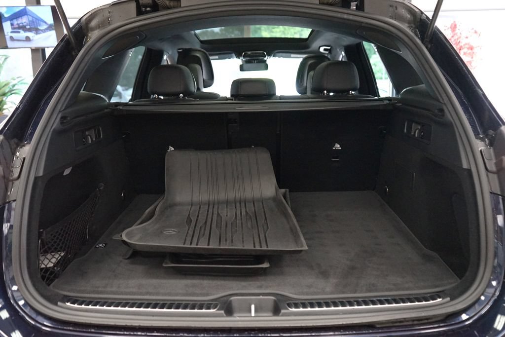 Used 2024 Mercedes-Benz GLC 300 4MATIC image 57