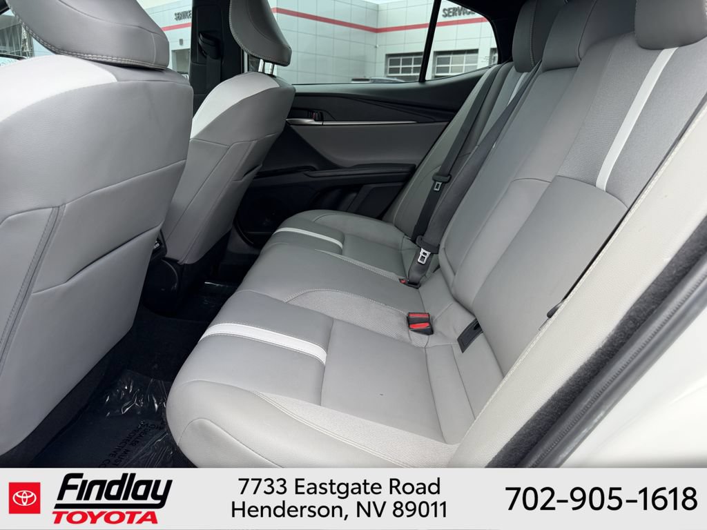 Used 2025 Toyota Camry SE AWD/4WD image 7