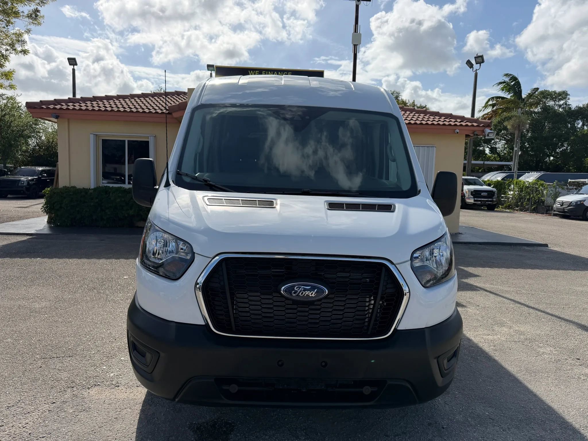 Used 2025 Ford Transit 250 148 Medium Roof image 11