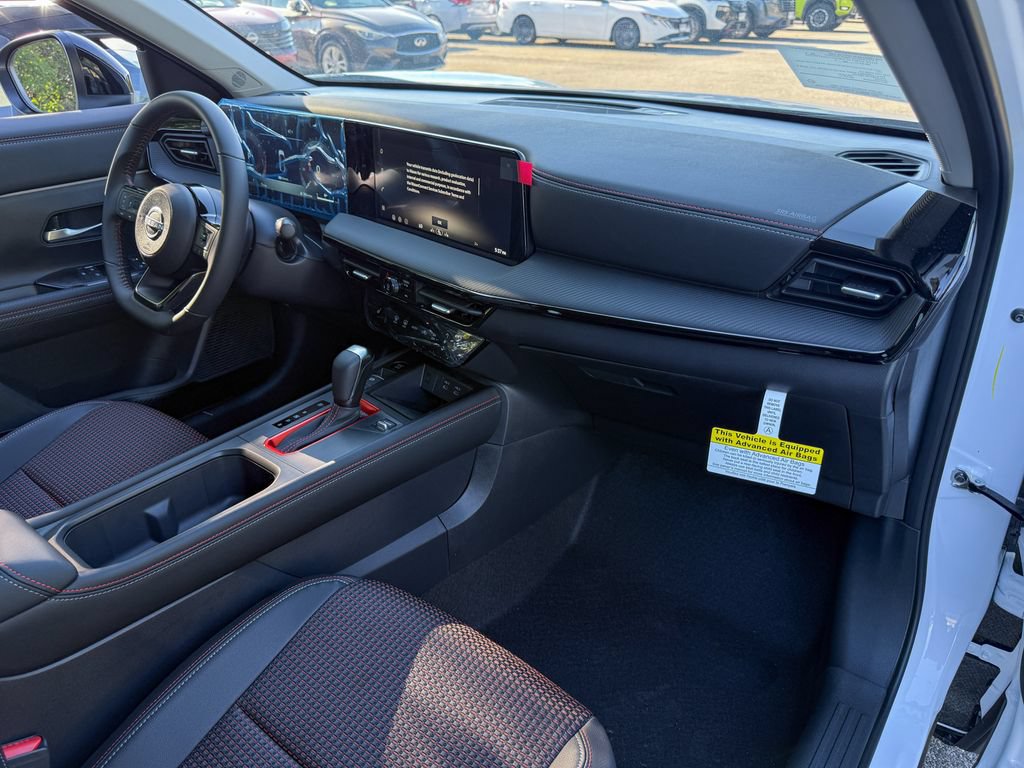 New 2026 Nissan Kicks SR w/ Cold Weather Package FWD image 8