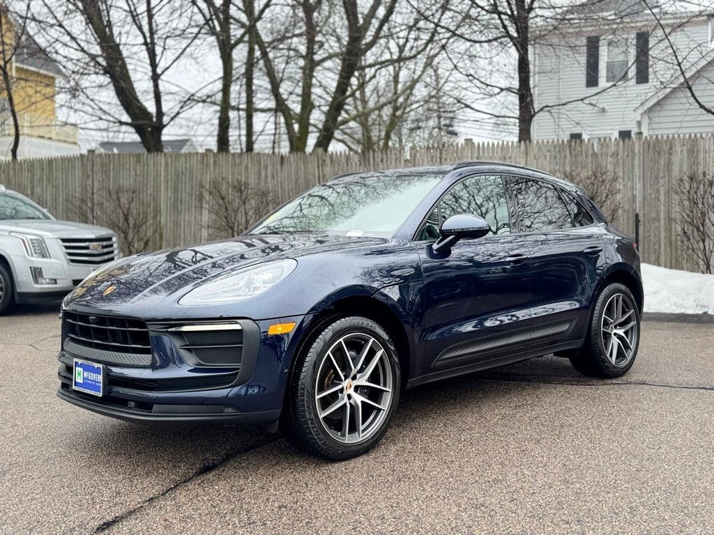 Used 2022 Porsche Macan w/ Premium Package Plus image 2