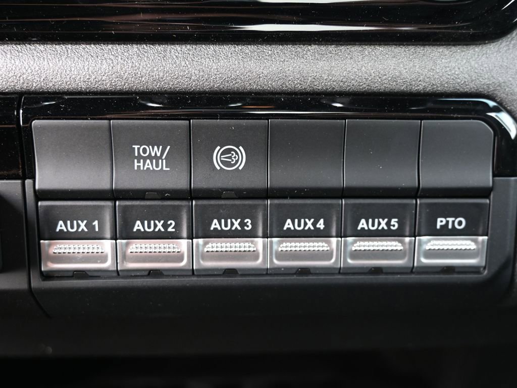 New 2026 RAM 5500 Tradesman AWD/4WD image 19