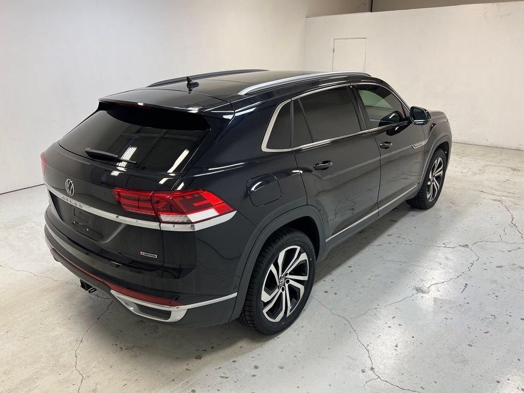 Used 2021 Volkswagen Atlas Cross Sport SEL Premium AWD/4WD image 3