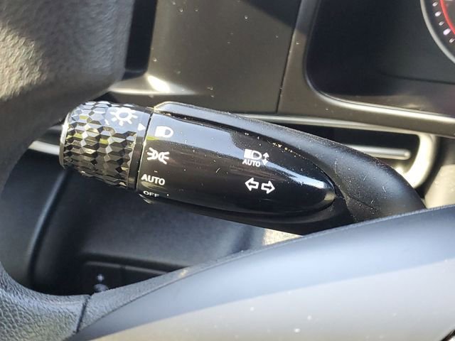 Used 2023 Hyundai Elantra SEL w/ Preferred Accessory Package image 13