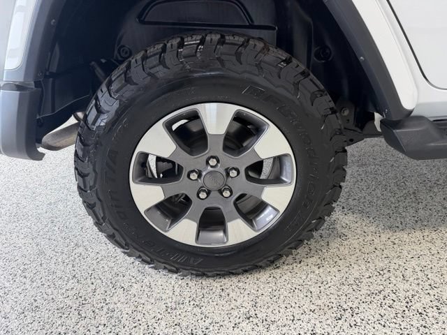Used 2023 Jeep Wrangler Unlimited Sahara w/ Cold Weather Group AWD/4WD image 30