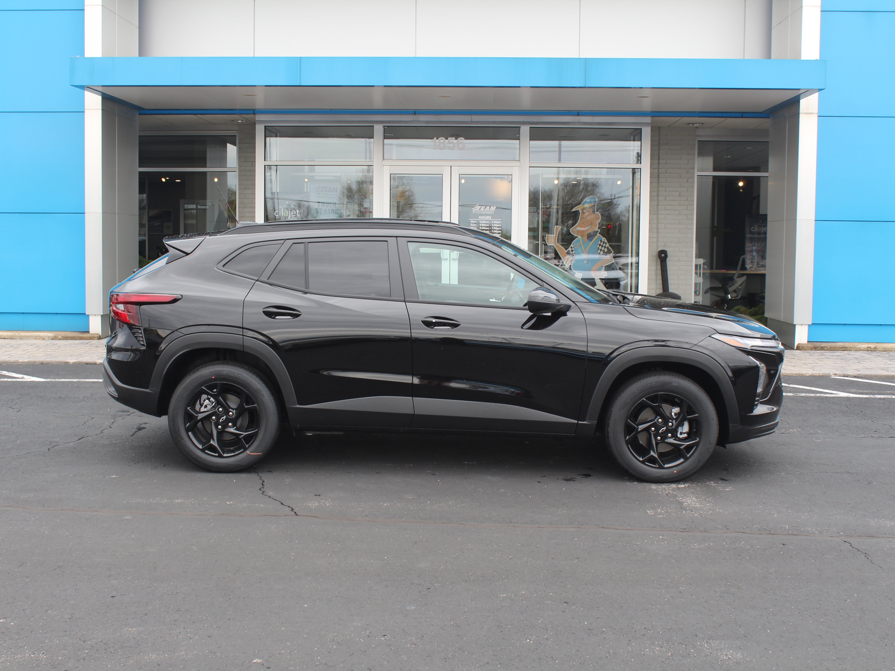 New 2026 Chevrolet Trax LT image 3