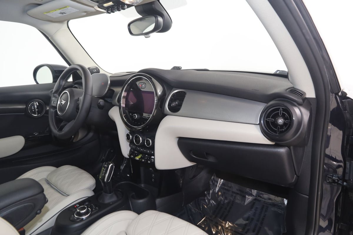 Used 2023 MINI Cooper SE FWD image 32