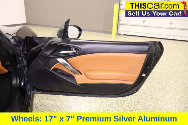 Used 2017 FIAT 124 Spider Lusso RWD image 32