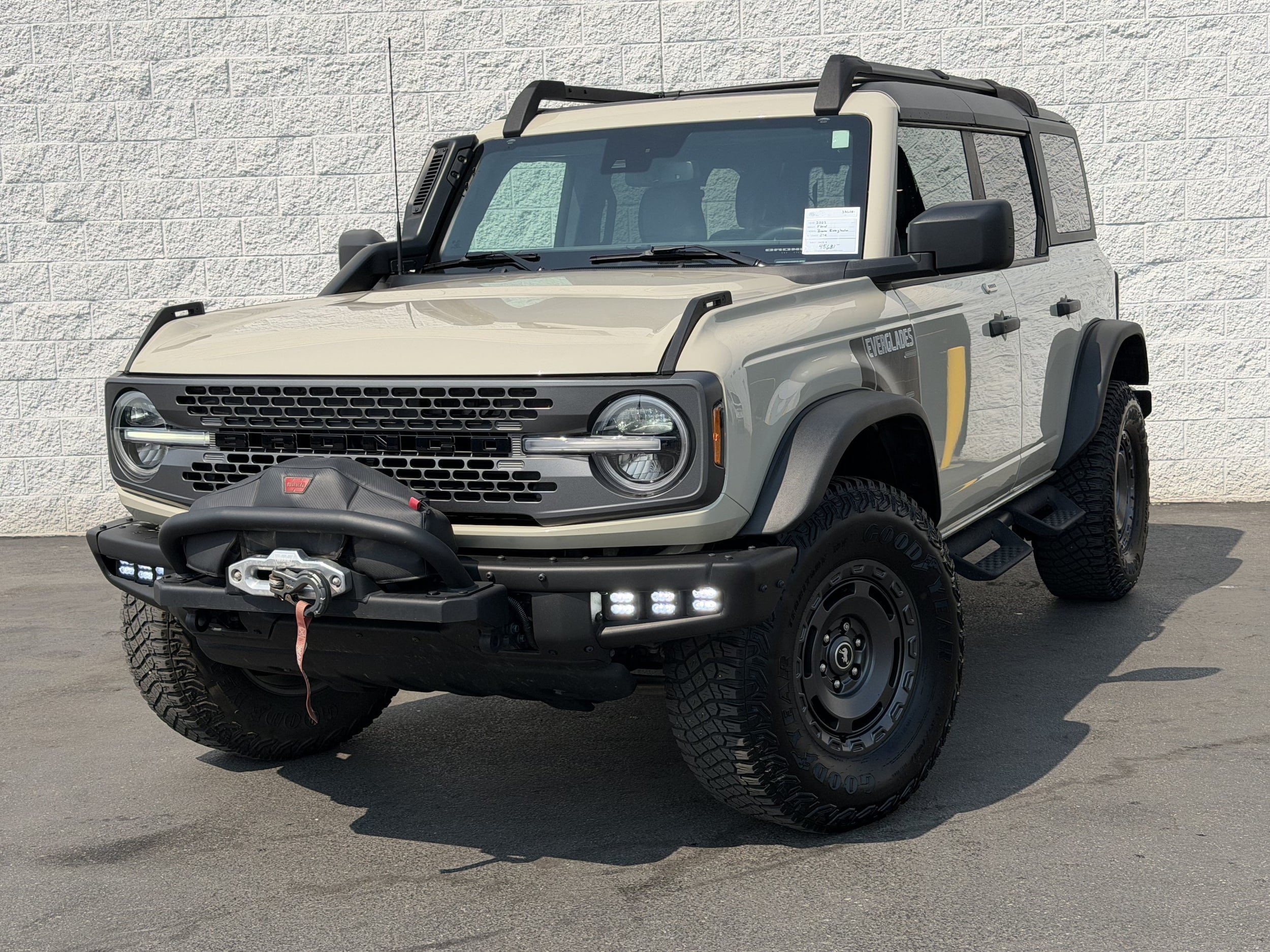 Used 2022 Ford Bronco Everglades AWD/4WD image 3