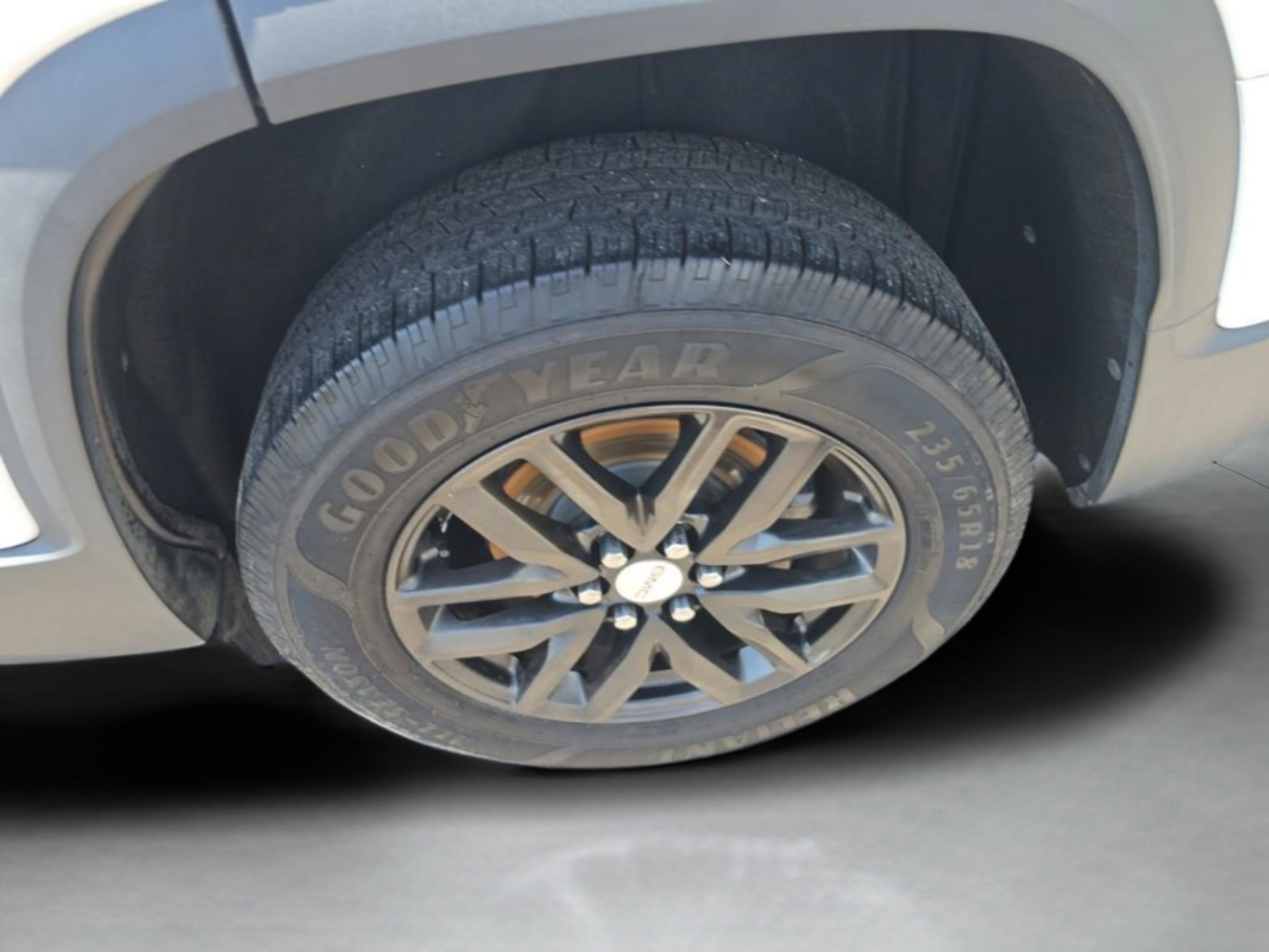 Used 2018 GMC Acadia SLT AWD/4WD image 35