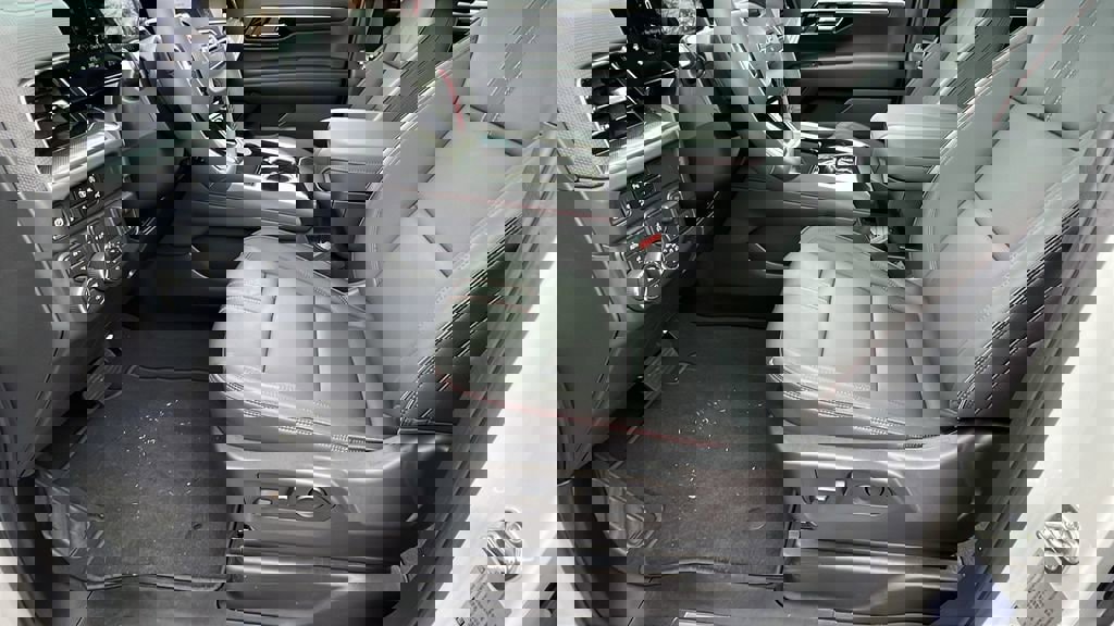 New 2025 Chevrolet Suburban RST w/ Advanced Technology Package image 13