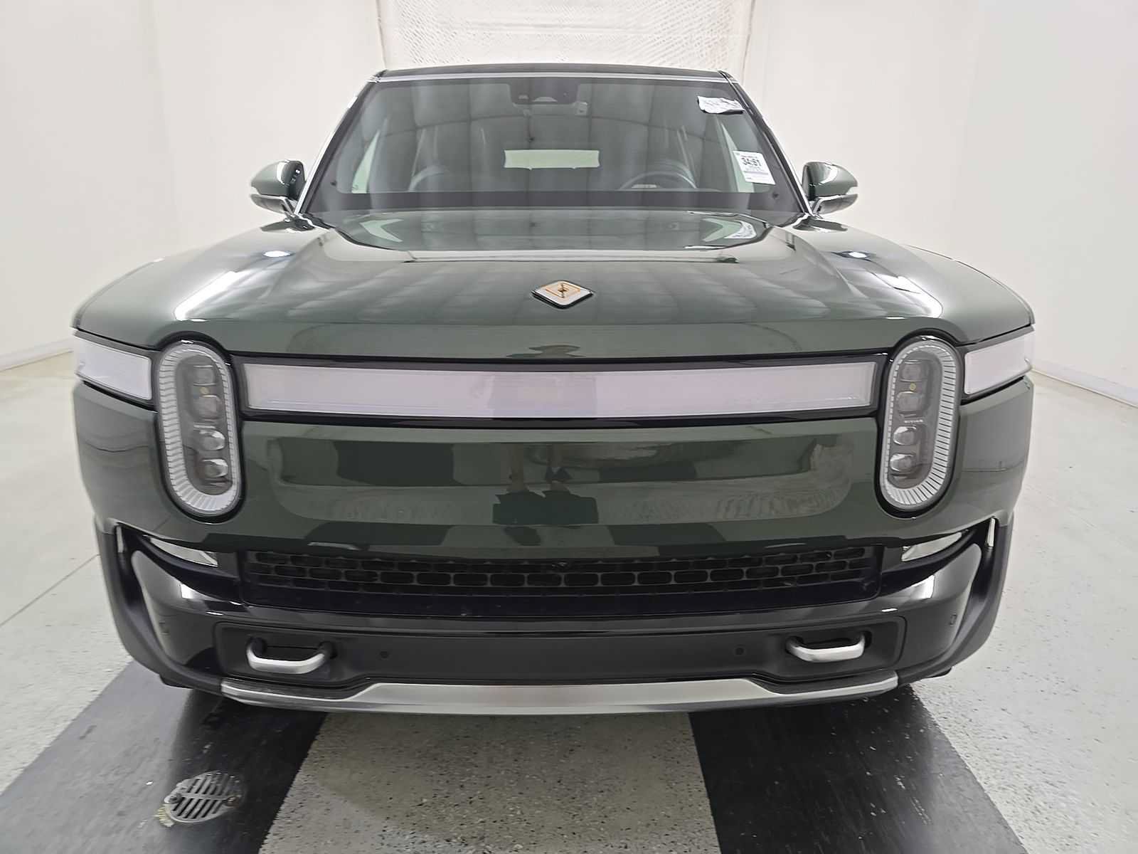 Used 2024 Rivian R1S Adventure AWD/4WD image 8