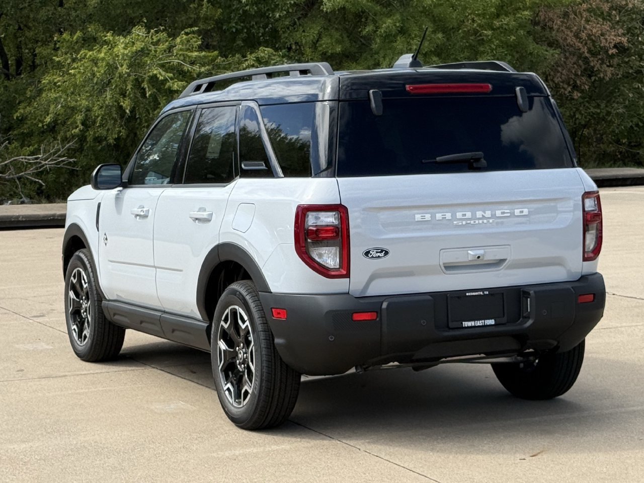 New 2026 Ford Bronco Sport Outer Banks AWD/4WD image 5