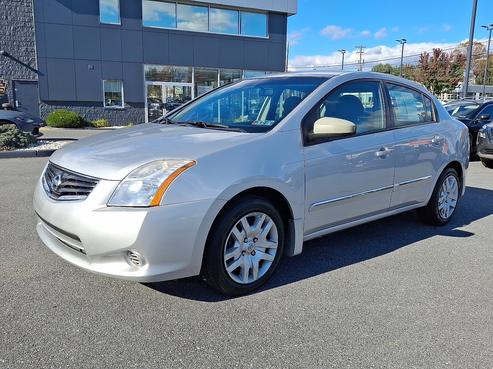 Used 2011 Nissan Sentra 2.0 S w/ Convenience Pkg image 3