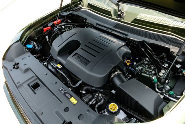 New 2026 Land Rover Defender 110 X-Dynamic SE AWD/4WD image 53