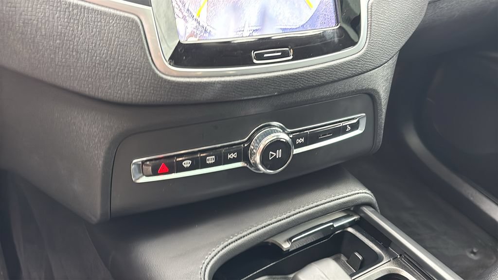 Certified 2024 Volvo XC90 B5 Core w/ Climate Package AWD/4WD image 22