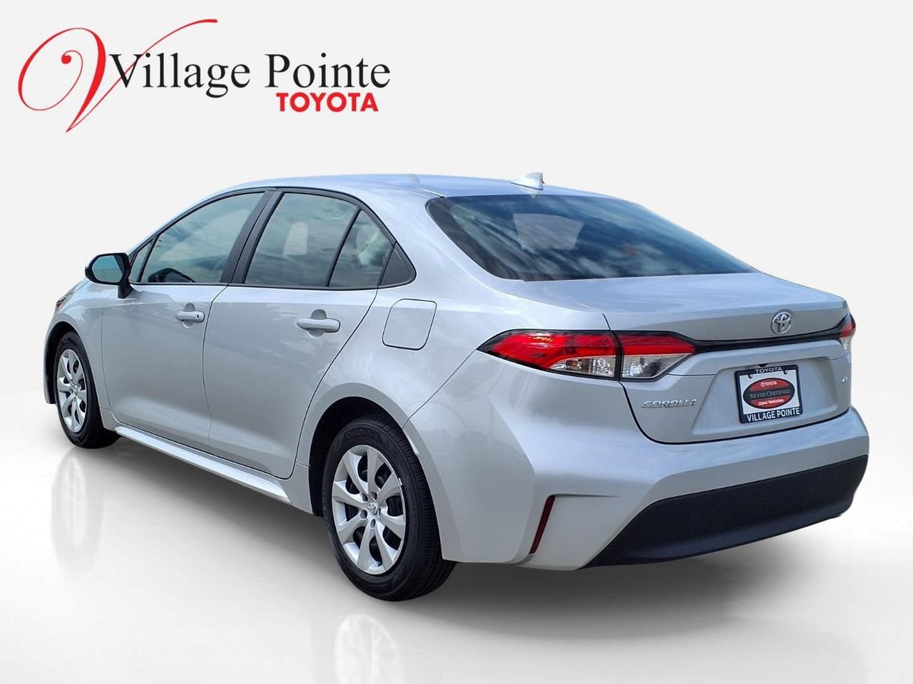 Certified 2024 Toyota Corolla LE FWD image 3