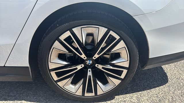 Certified 2025 BMW 530i xDrive AWD/4WD image 19