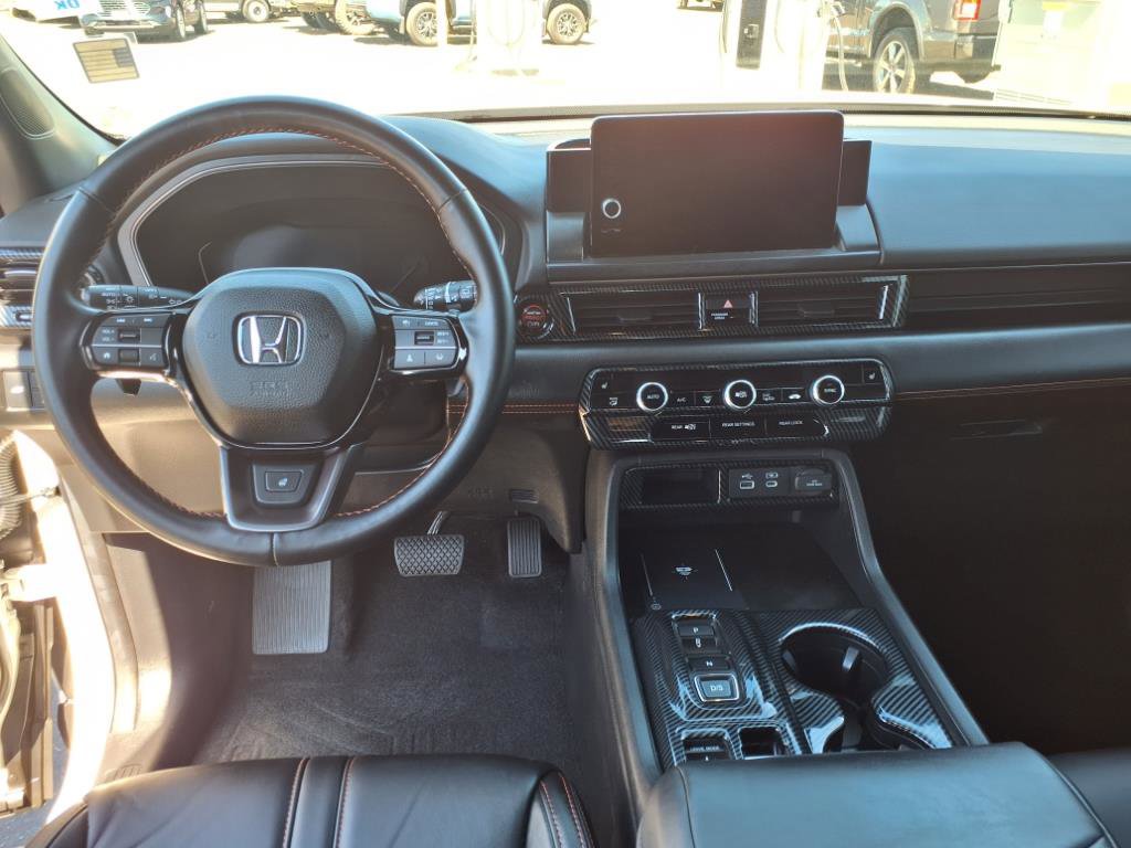 Used 2024 Honda Pilot TrailSport image 14