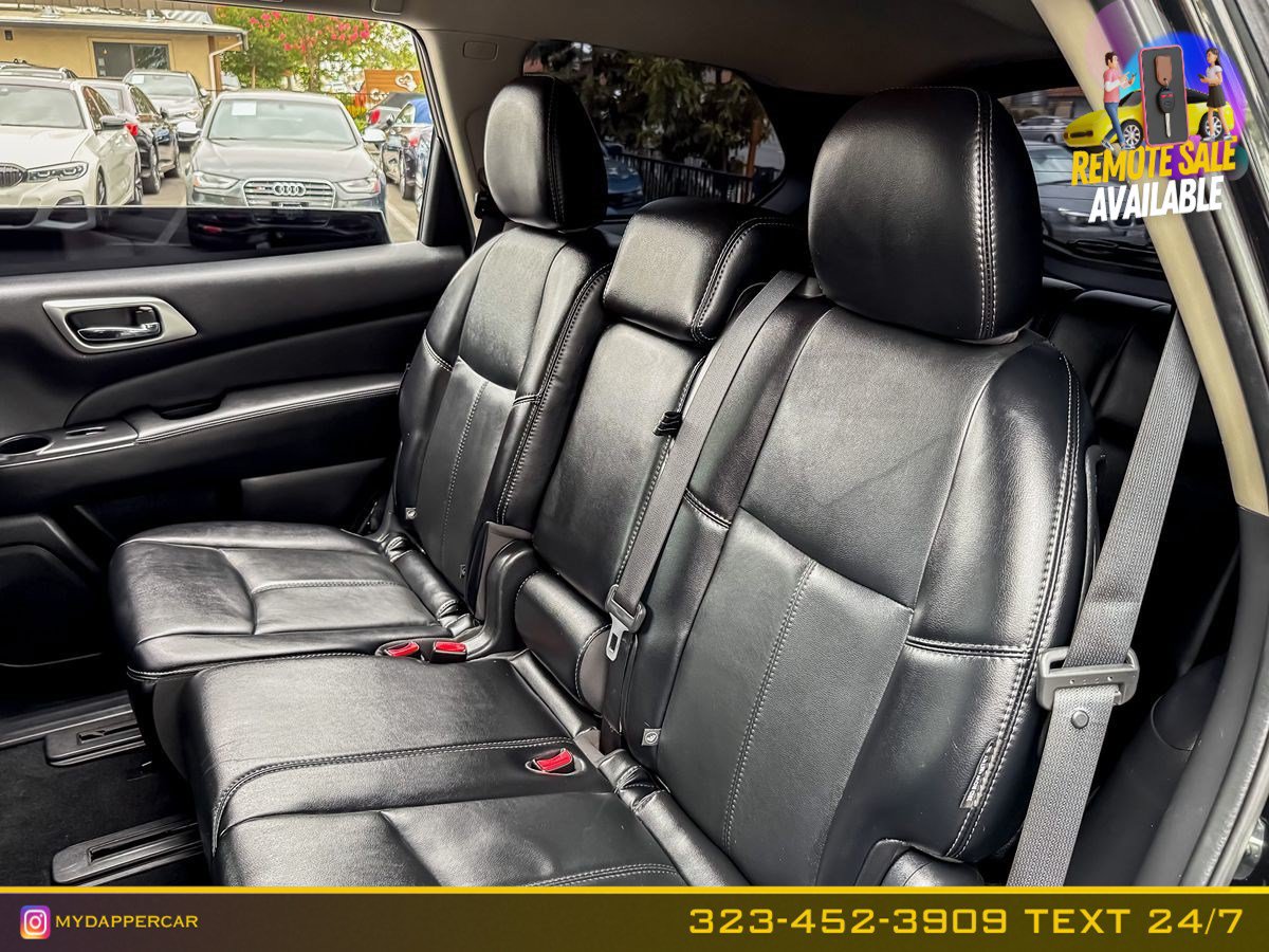 Used 2019 Nissan Pathfinder SL w/ Cargo Package FWD image 15