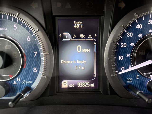 Used 2018 Toyota Sienna LE image 23