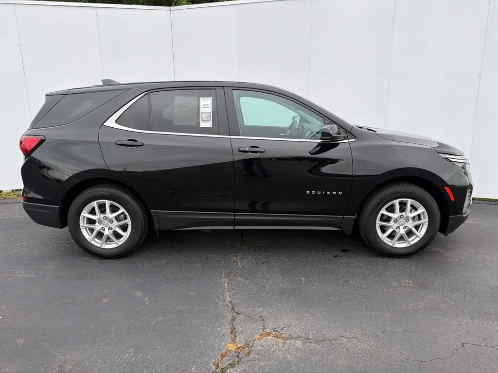 Used 2024 Chevrolet Equinox LT FWD image 2