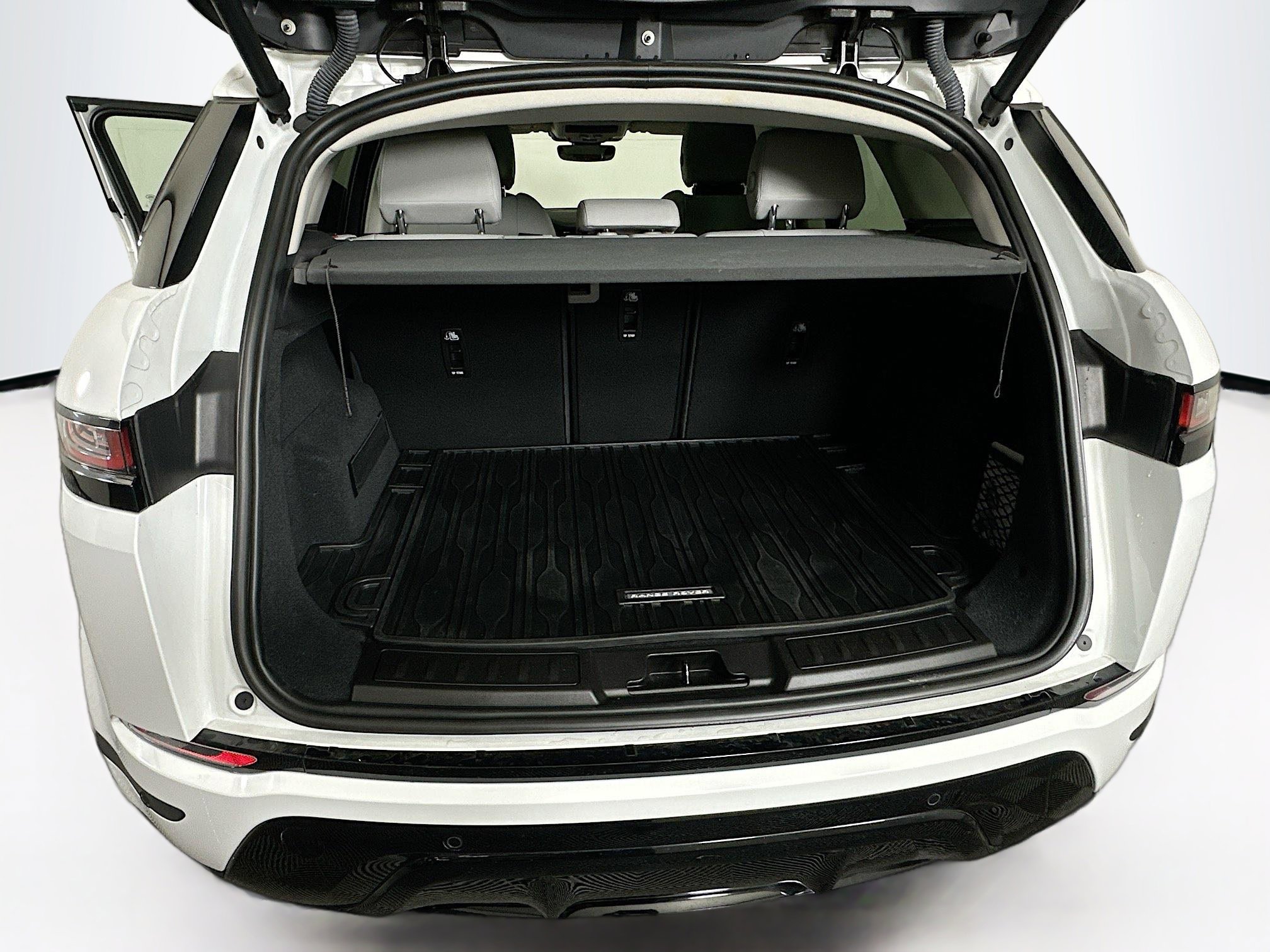 Used 2023 Land Rover Range Rover Evoque S image 30