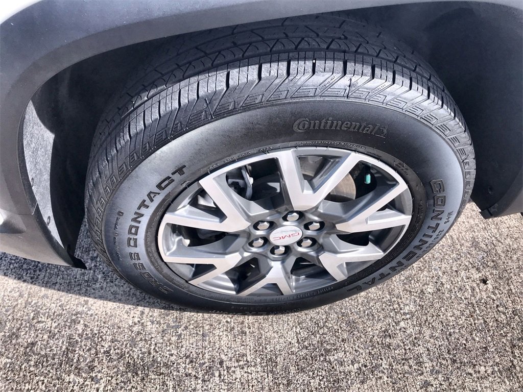 Used 2023 GMC Acadia SLE w/ Driver Convenience Package image 10