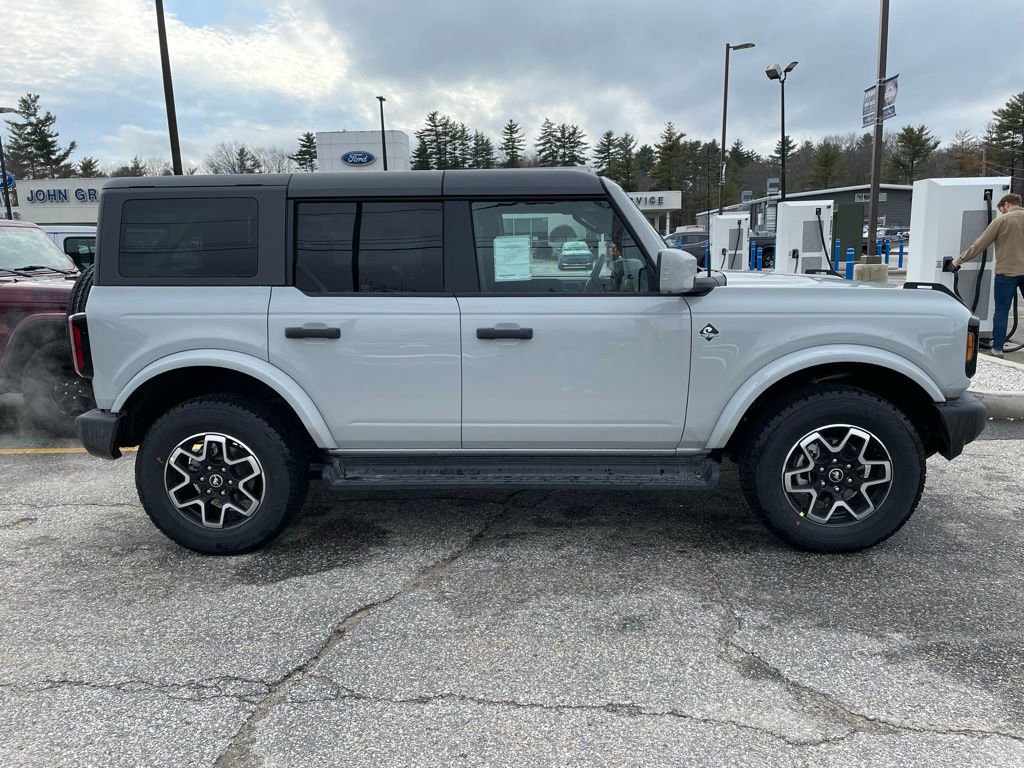 New 2026 Ford Bronco Outer Banks image 3