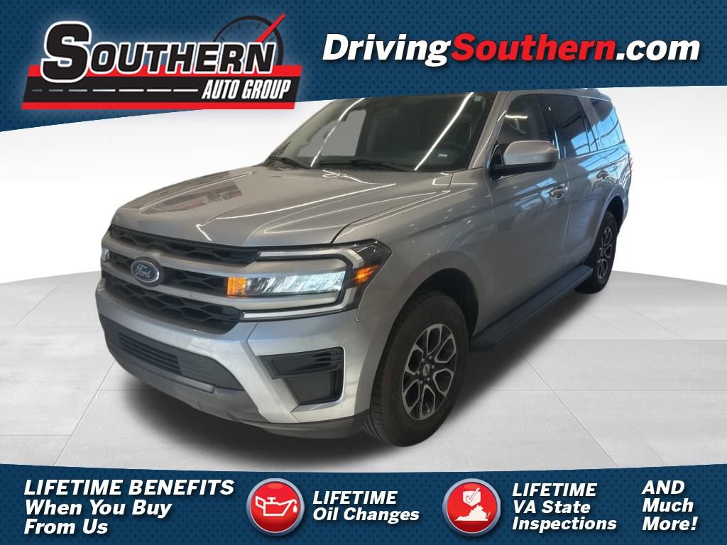 Used 2024 Ford Expedition XLT image 1