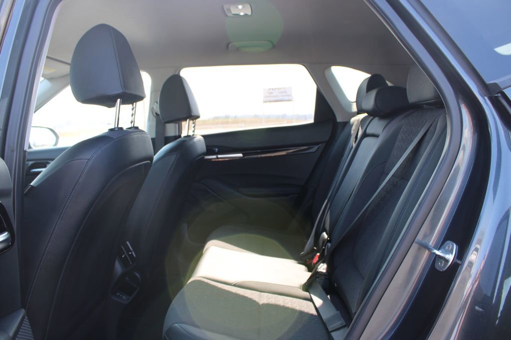 Used 2025 Kia Seltos S image 16