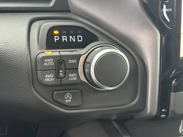 New 2026 RAM 1500 Express AWD/4WD image 29