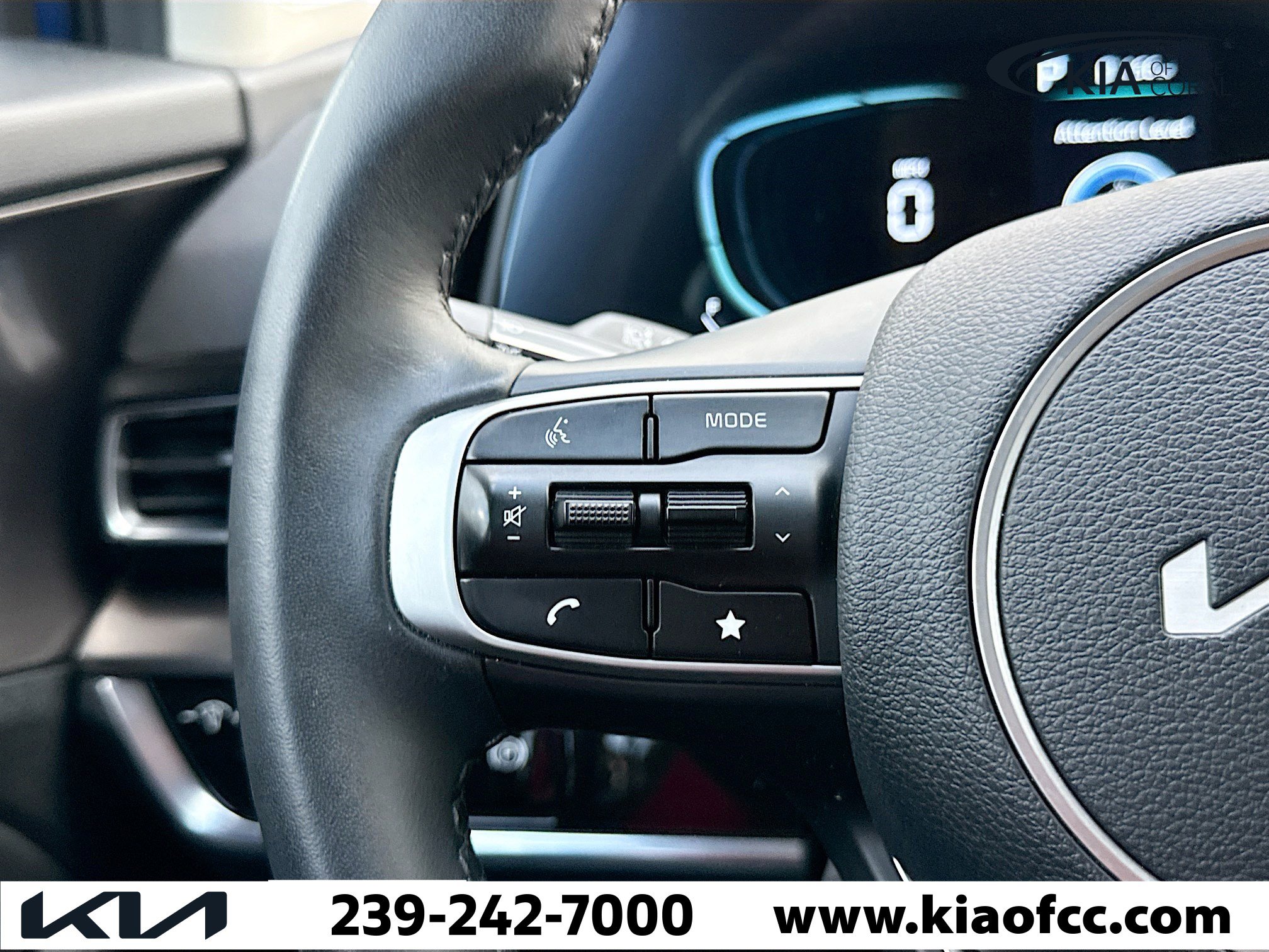 Used 2025 Kia Sportage EX image 34