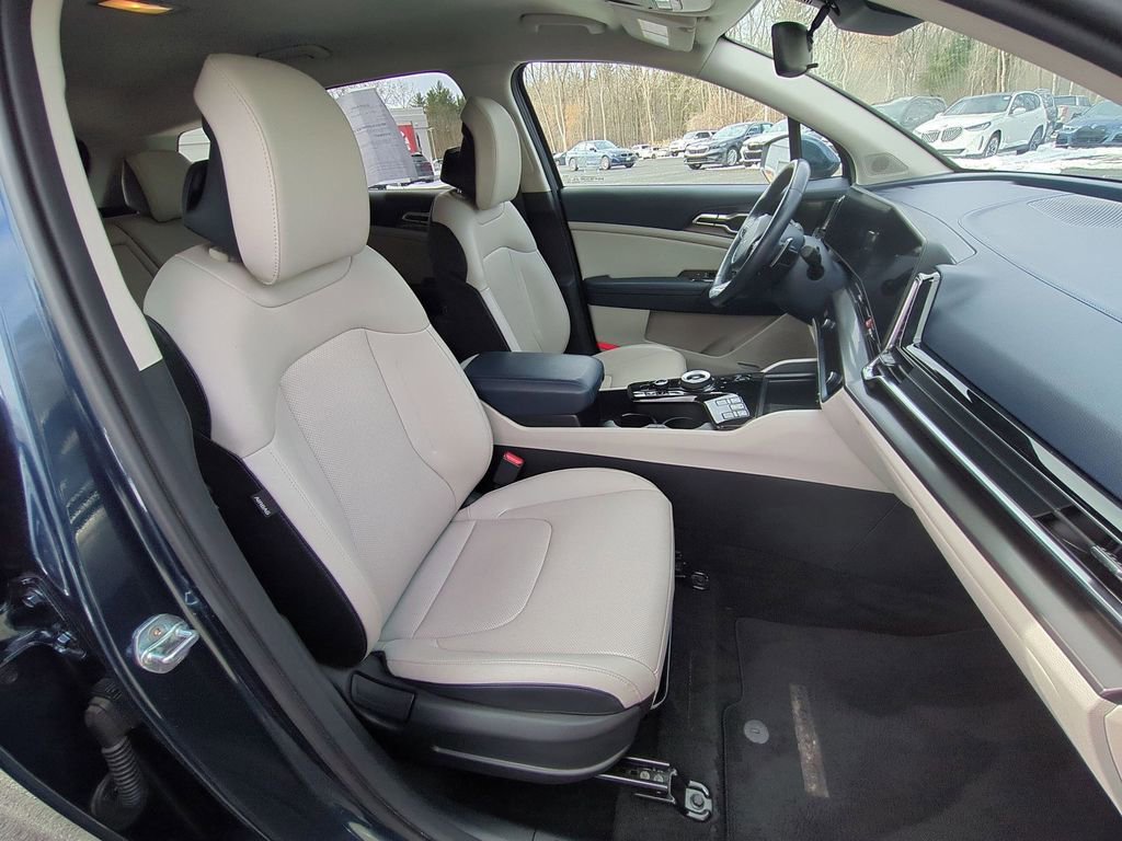 Used 2023 Kia Sportage EX image 21