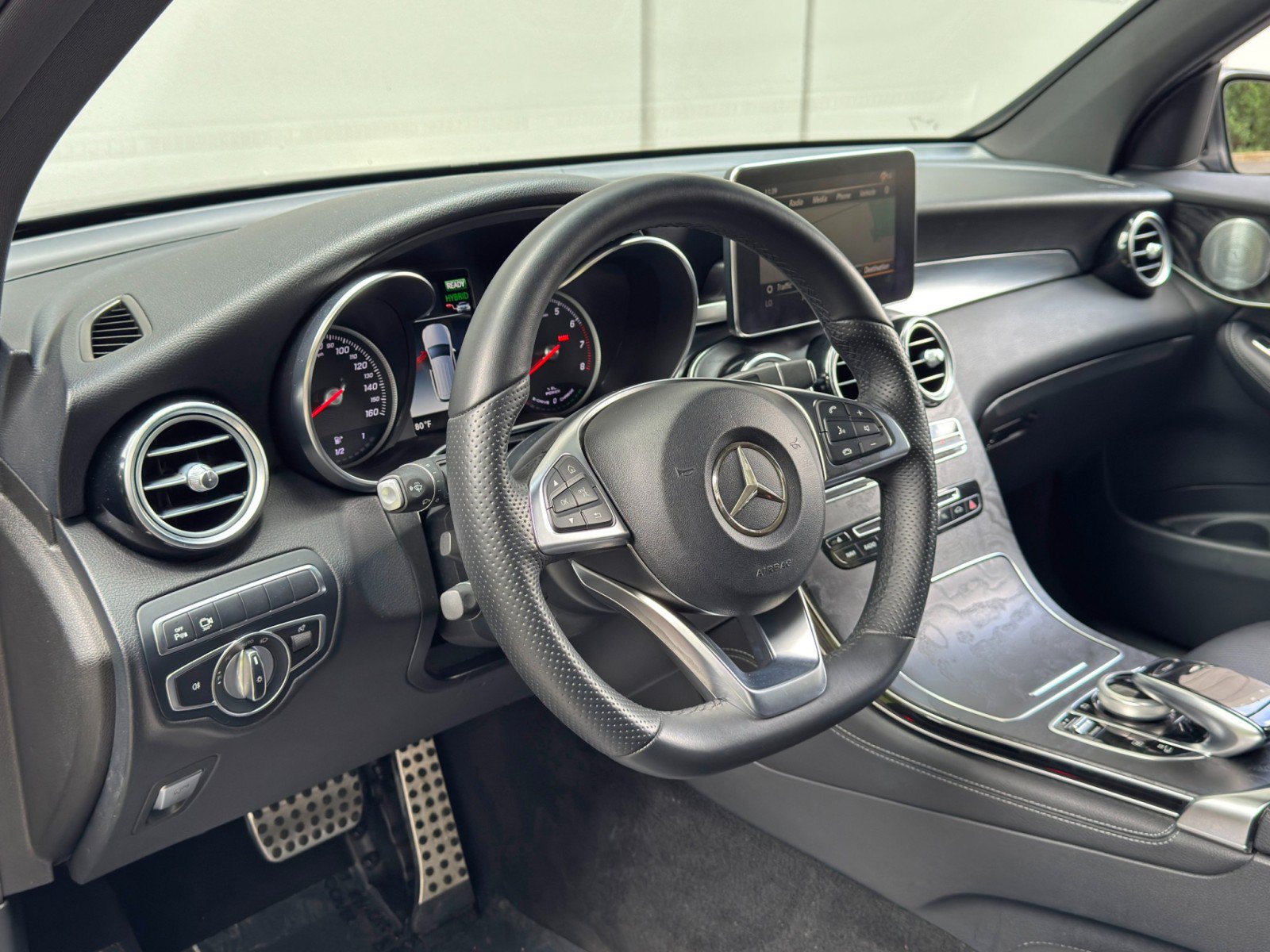 Used 2018 Mercedes-Benz GLC 350e 4MATIC image 13