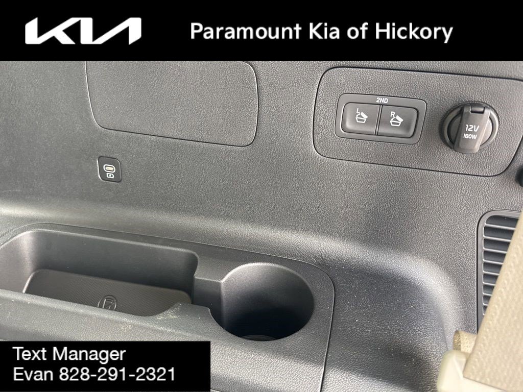 Used 2024 Kia Sorento EX w/ Panoramic Sunroof Package image 14