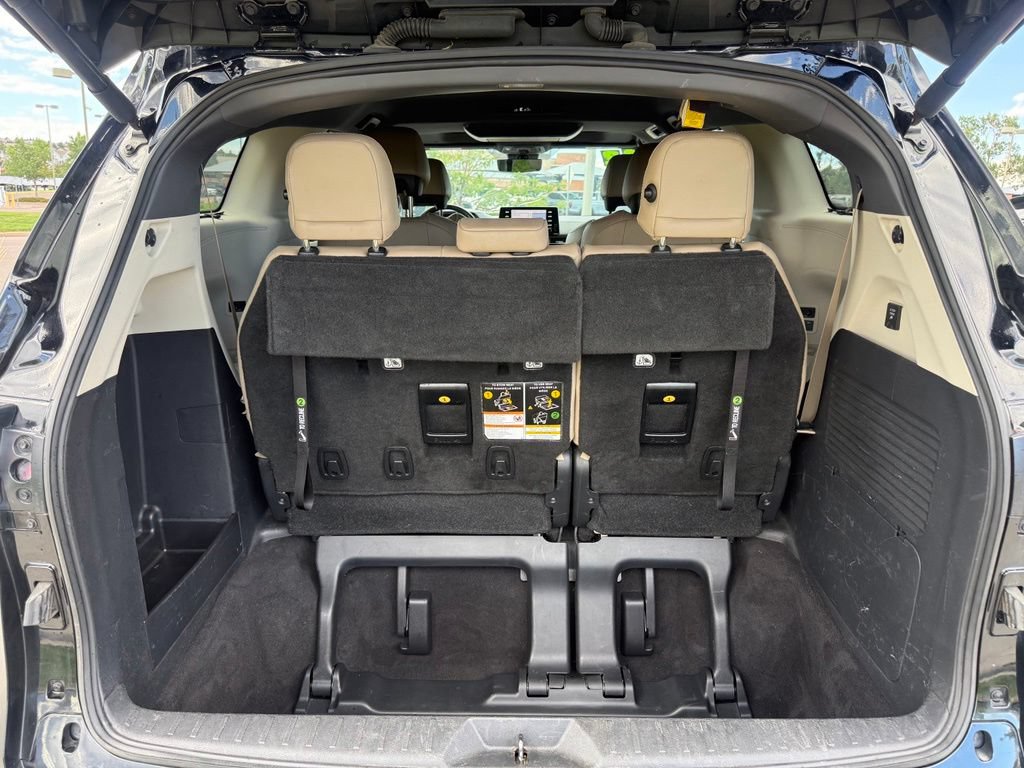 Used 2022 Toyota Sienna Limited AWD/4WD image 20