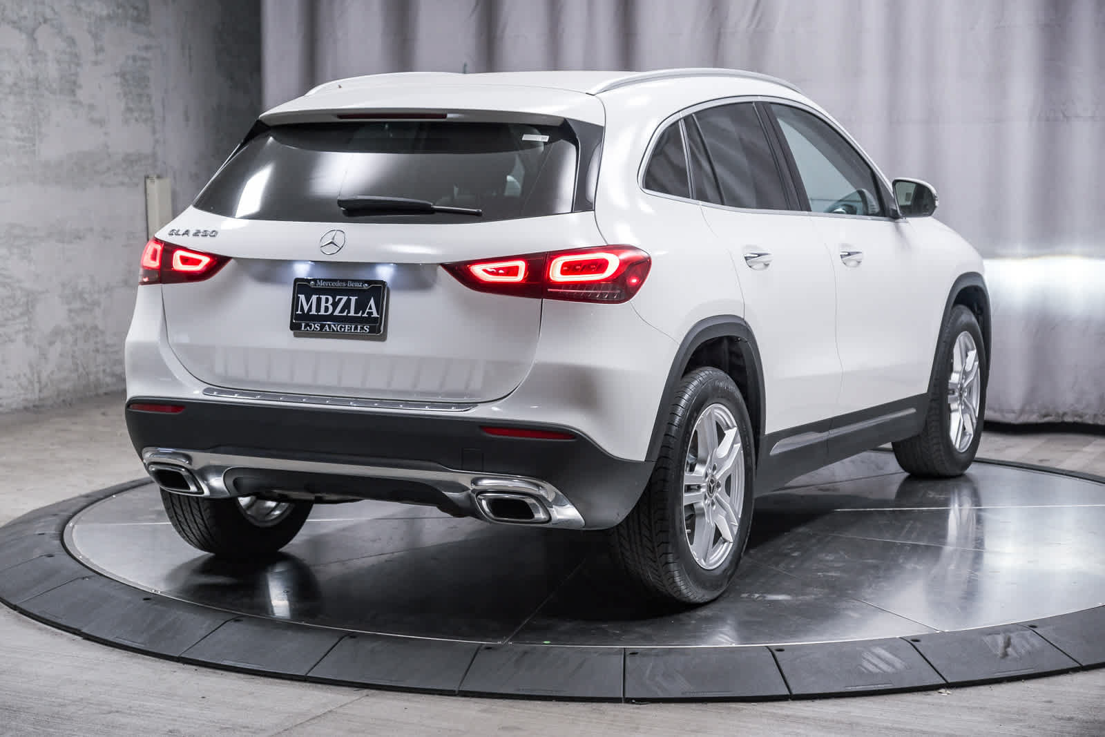 Used 2021 Mercedes-Benz GLA 250 image 4
