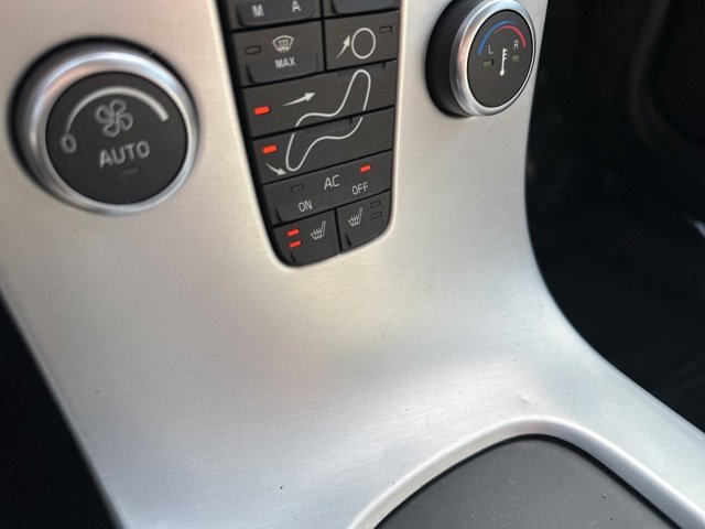 Used 2013 Volvo C70 T5 image 23